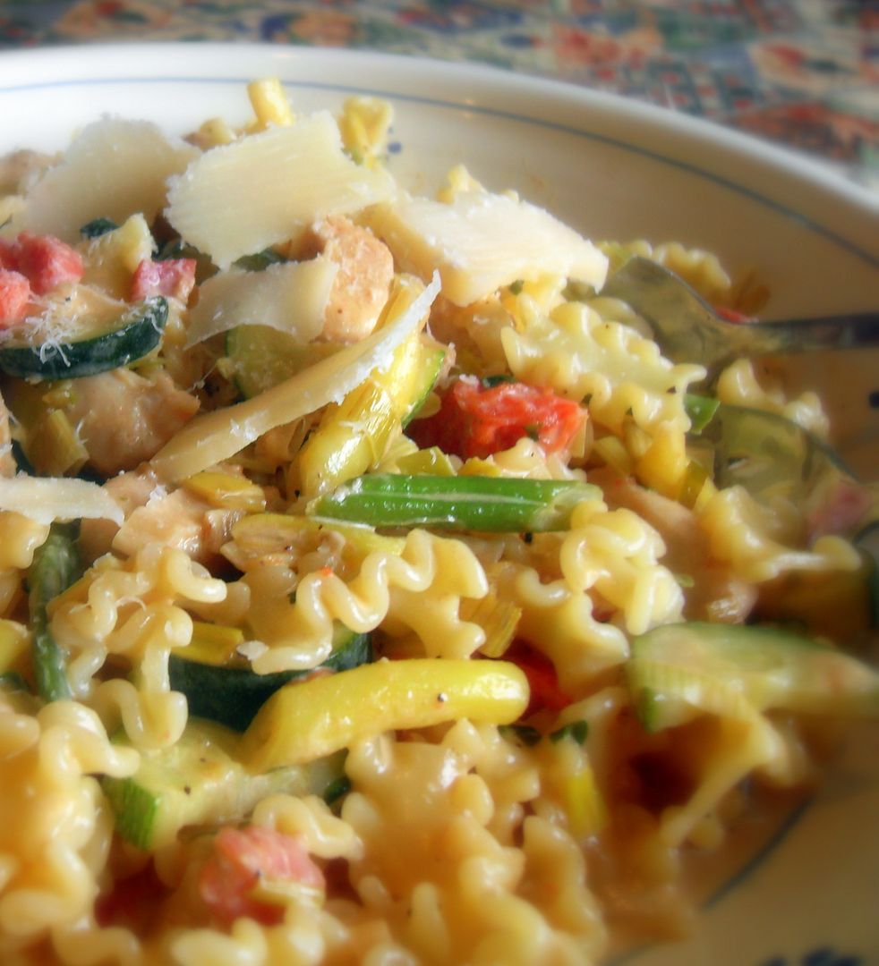 The English Kitchen Pasta with Chicken, Pancetta and Summer Vegetables